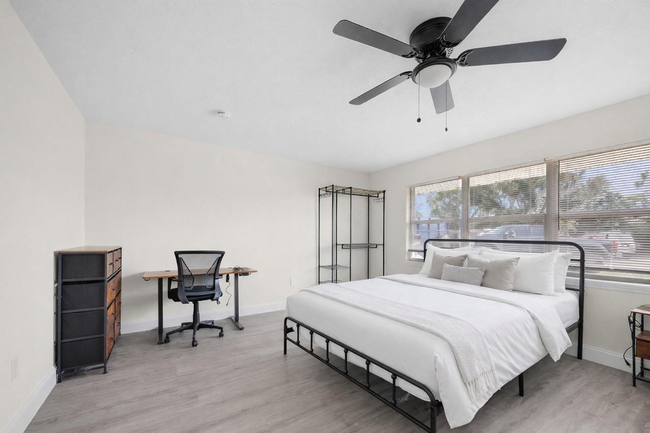 Aldridge Ave - Photo 7 of 16