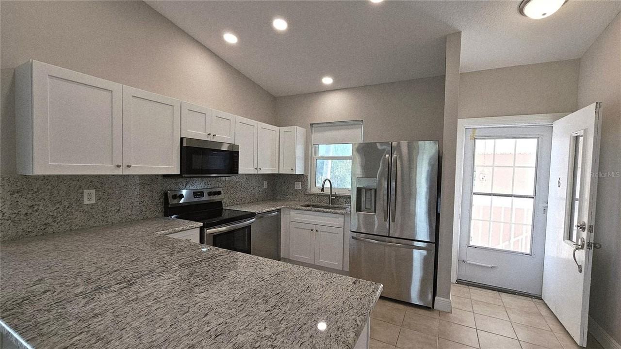 177 Boundary Blvd #6 - Photo 5 of 32