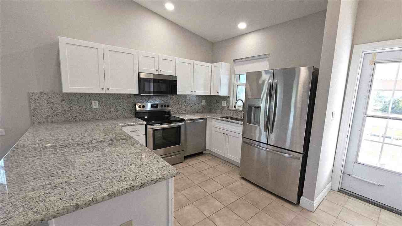 177 Boundary Blvd #6 - Photo 6 of 32