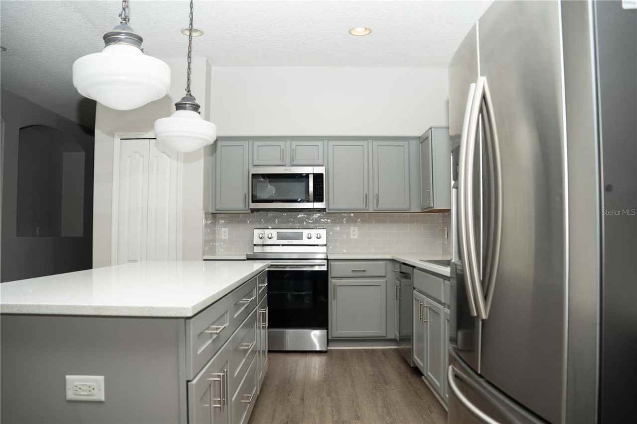 1268 Portmoor Way - Photo 3 of 12