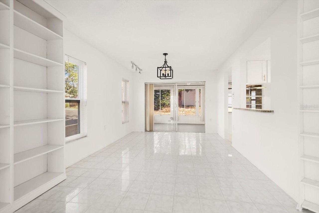 3954 Sailmaker Ln - Photo 5 of 25