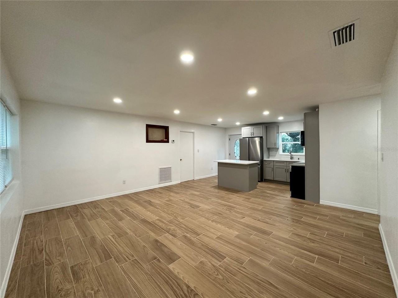 2484 Nash St - Photo 4 of 23