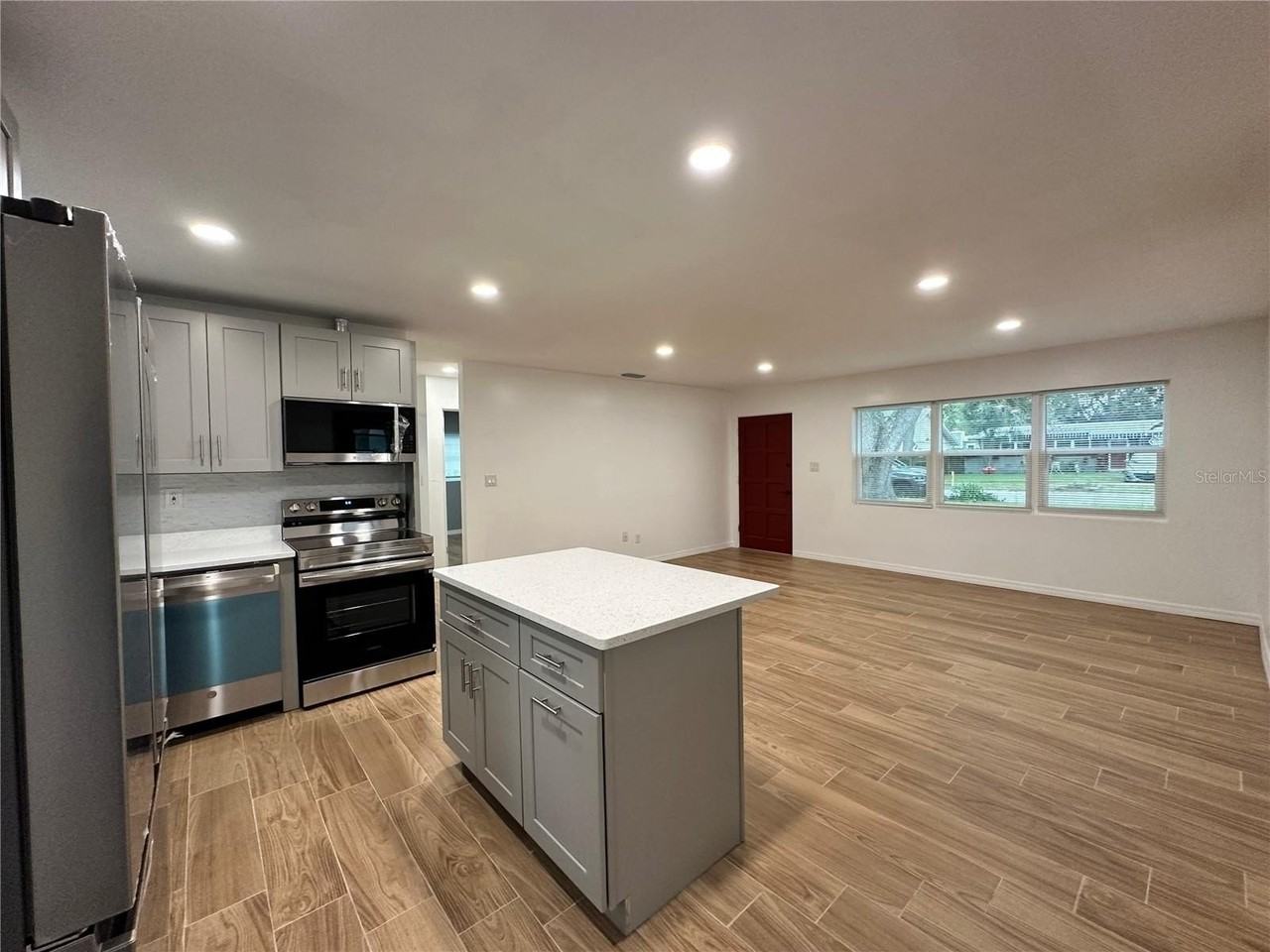 2484 Nash St - Photo 6 of 23