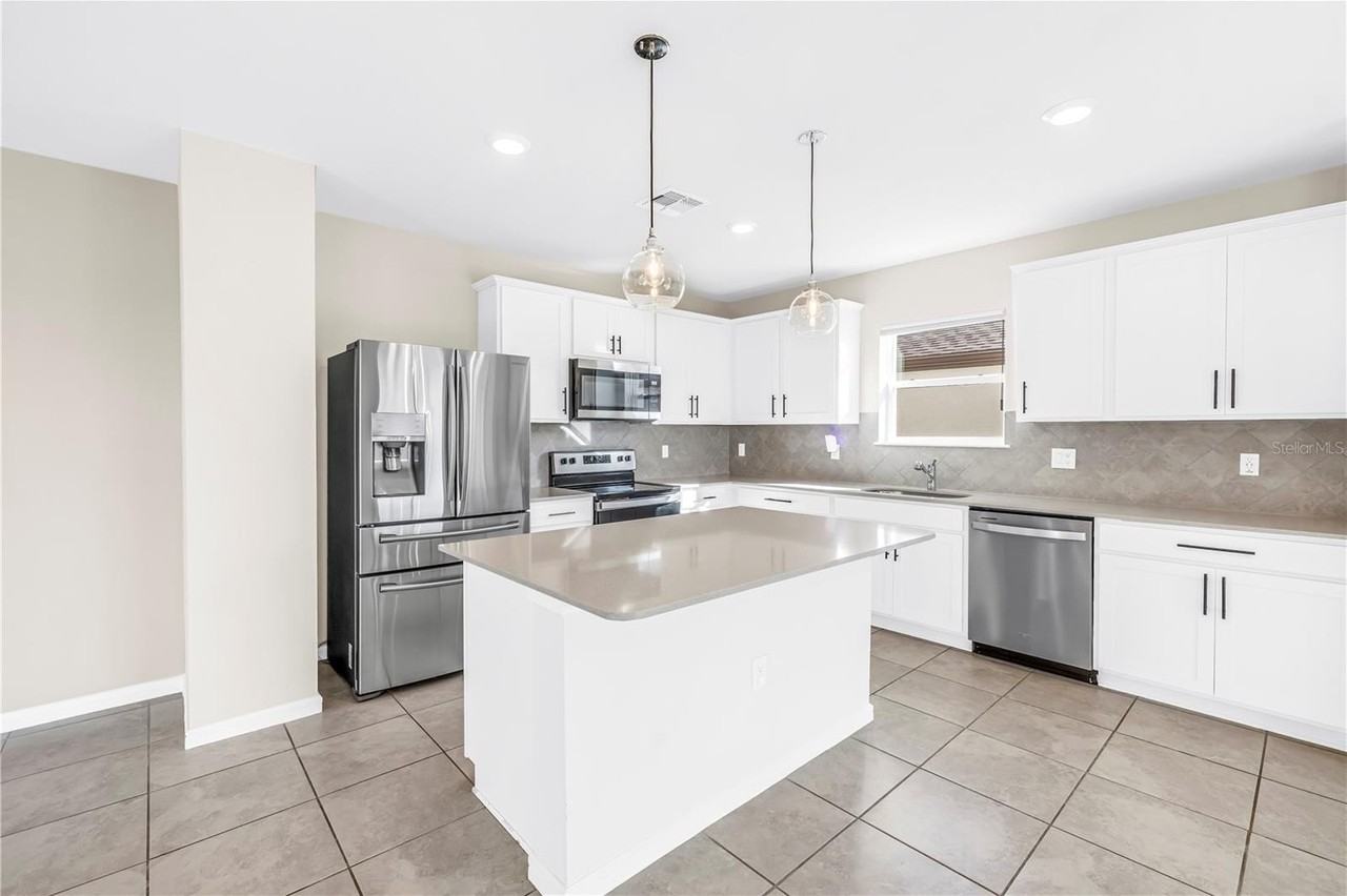 8527 Abalone Loop - Photo 3 of 44