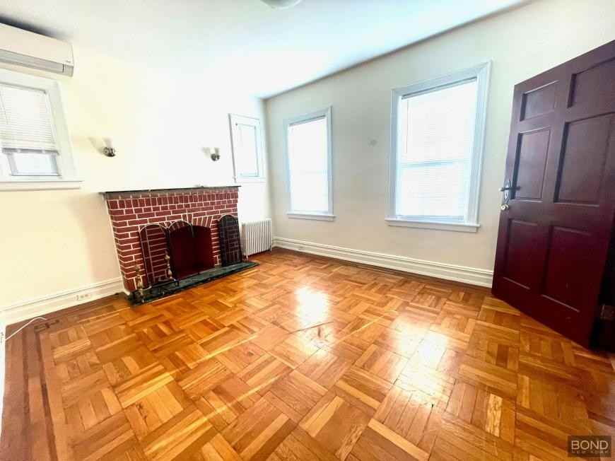 3329 84th St - Photo 2 of 9