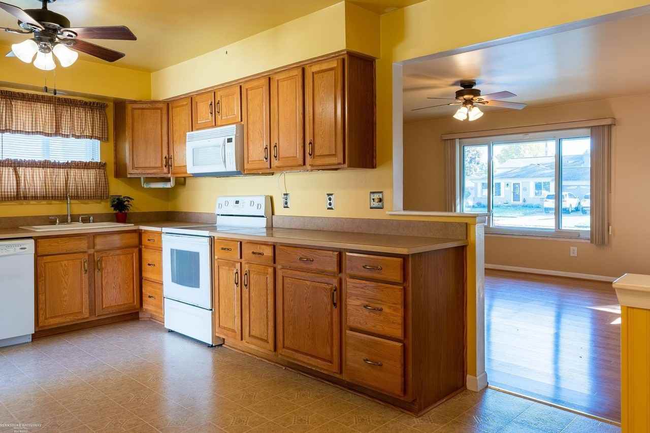 14323 Mary Grove Dr - Photo 5 of 32