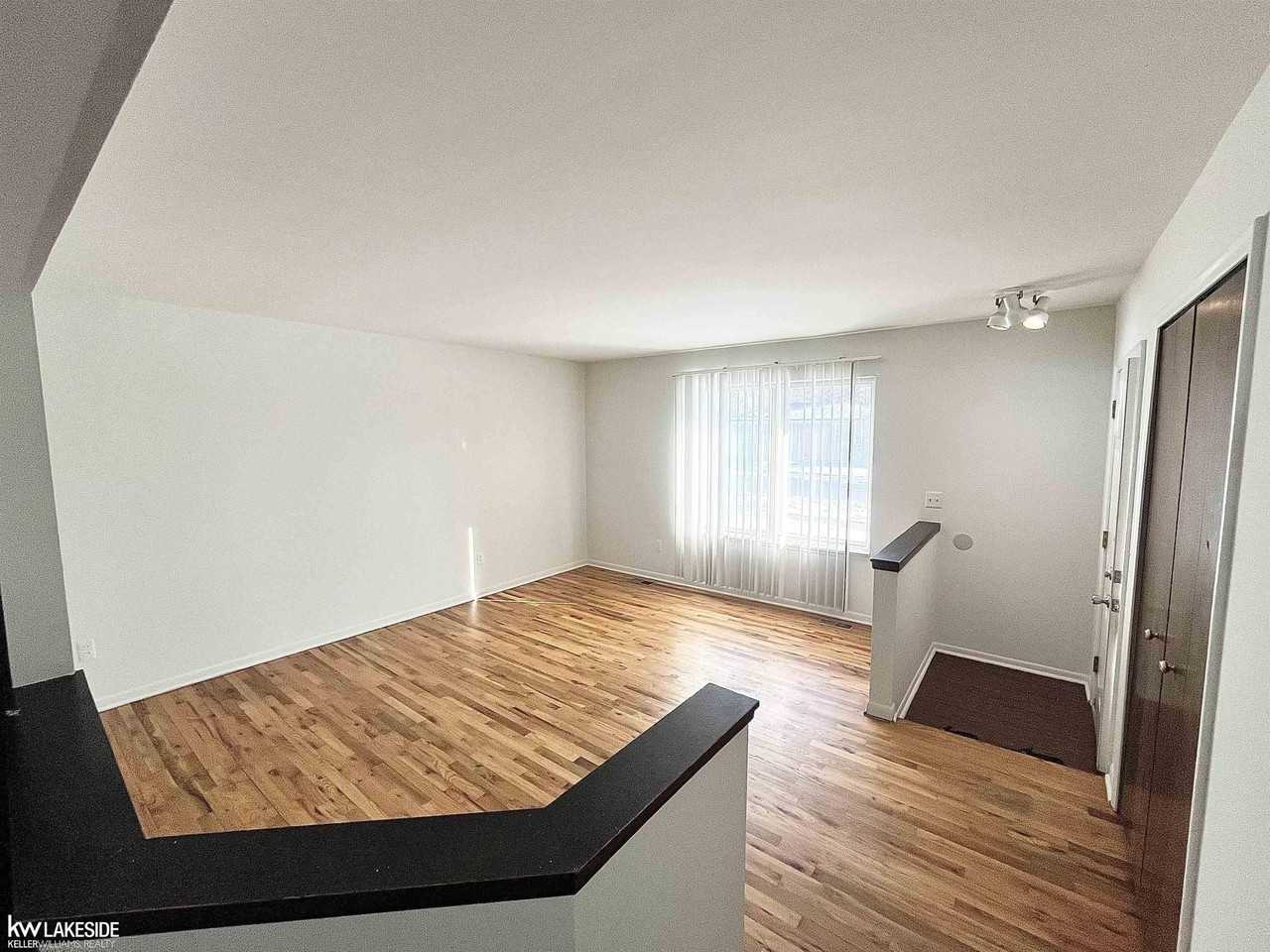 31287 Mc Namee - Photo 4 of 17