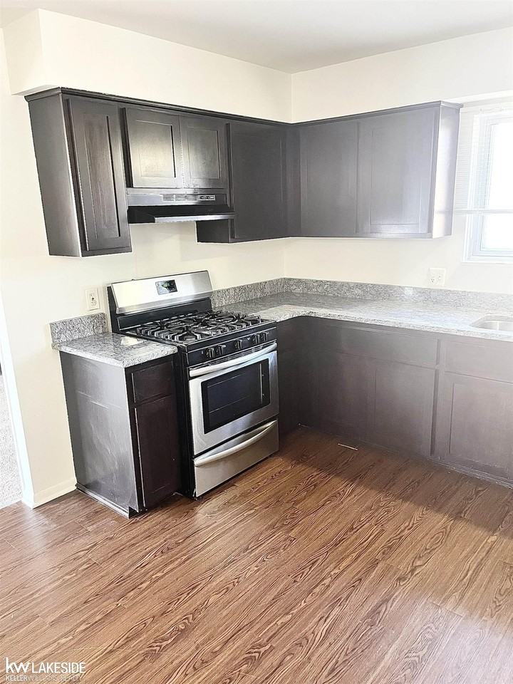 31287 Mc Namee - Photo 6 of 17