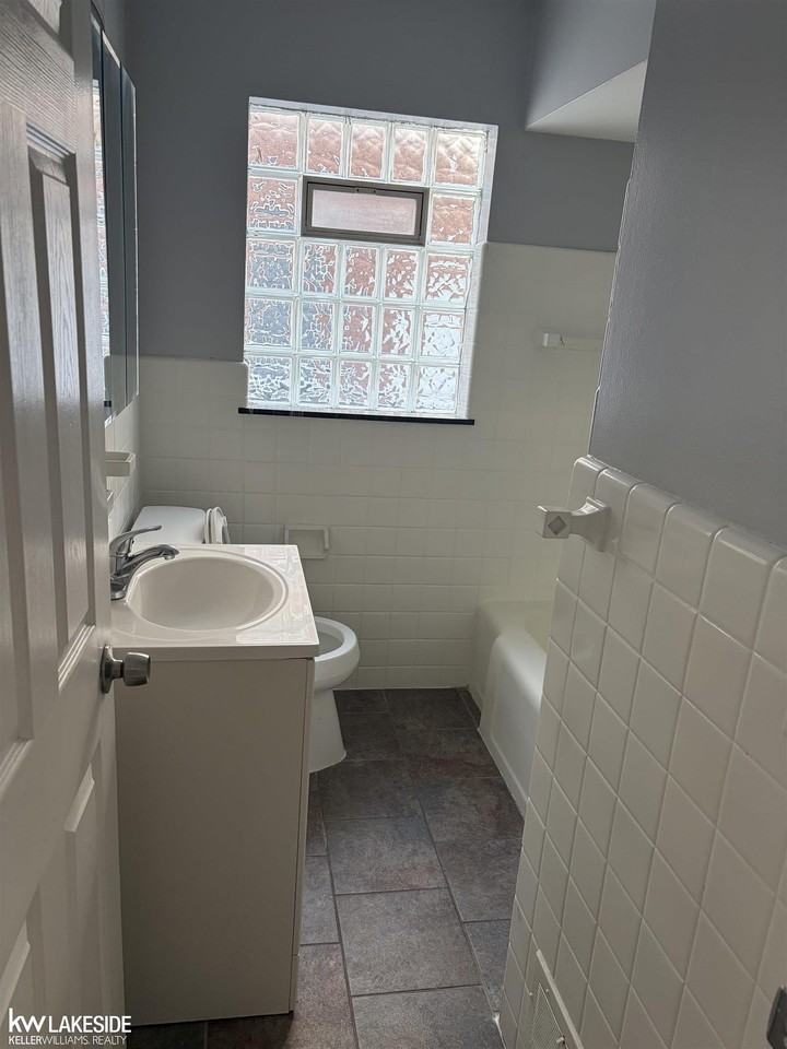 9539 Beaverland - Photo 7 of 12