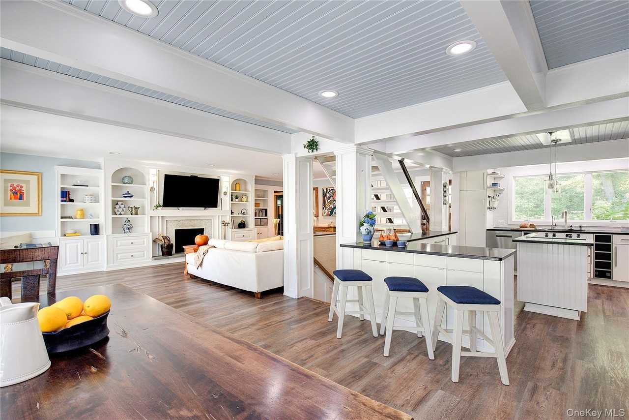 2 Spring Hollow Rd - Photo 7 of 44