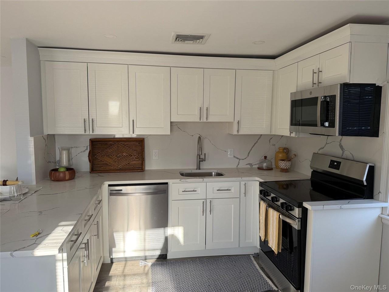 1 E Main St - Photo 4 of 11