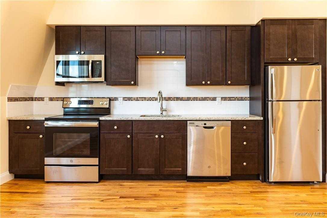 23 E Main St Apt 3b #3B - Photo 6 of 22