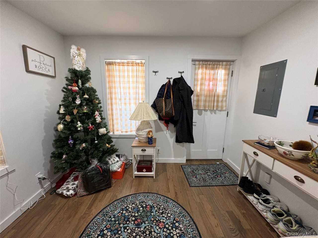 46 Maxwell Ave - Photo 2 of 13