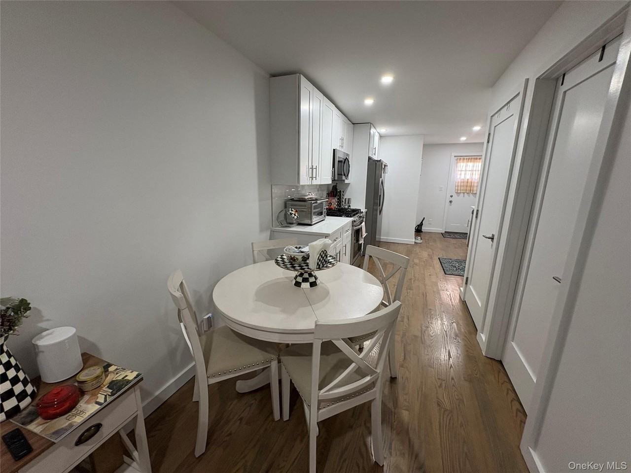 46 Maxwell Ave - Photo 4 of 13