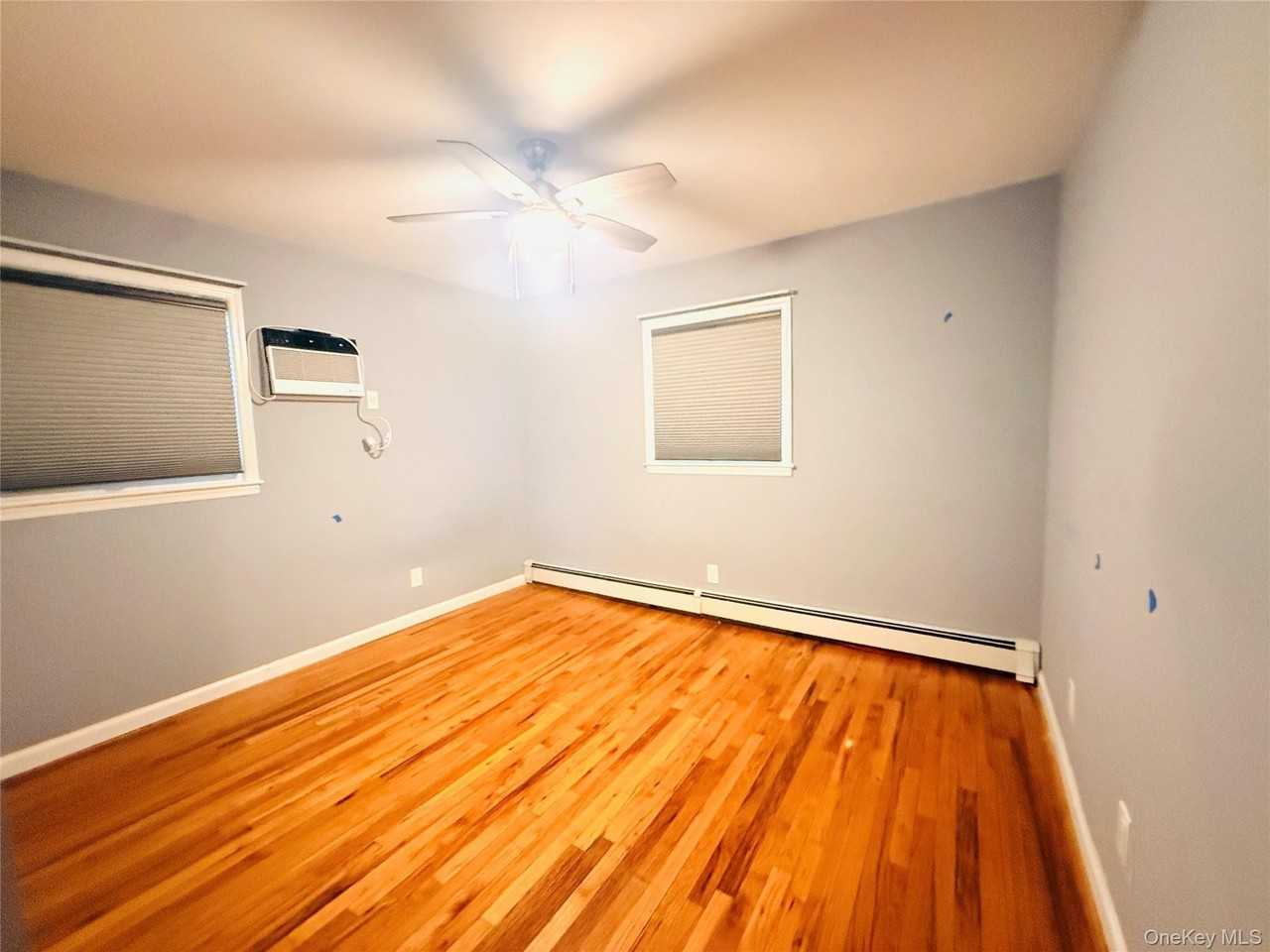 137 Willard Ave - Photo 7 of 14