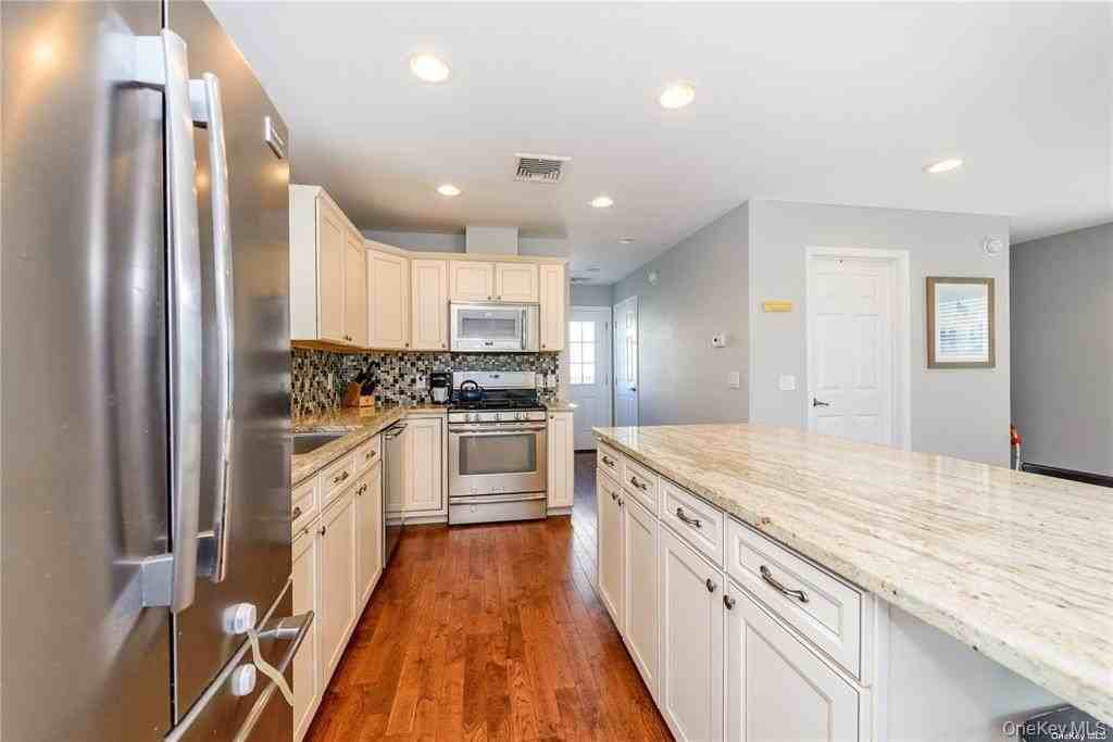 98 Nebraska St - Photo 6 of 30