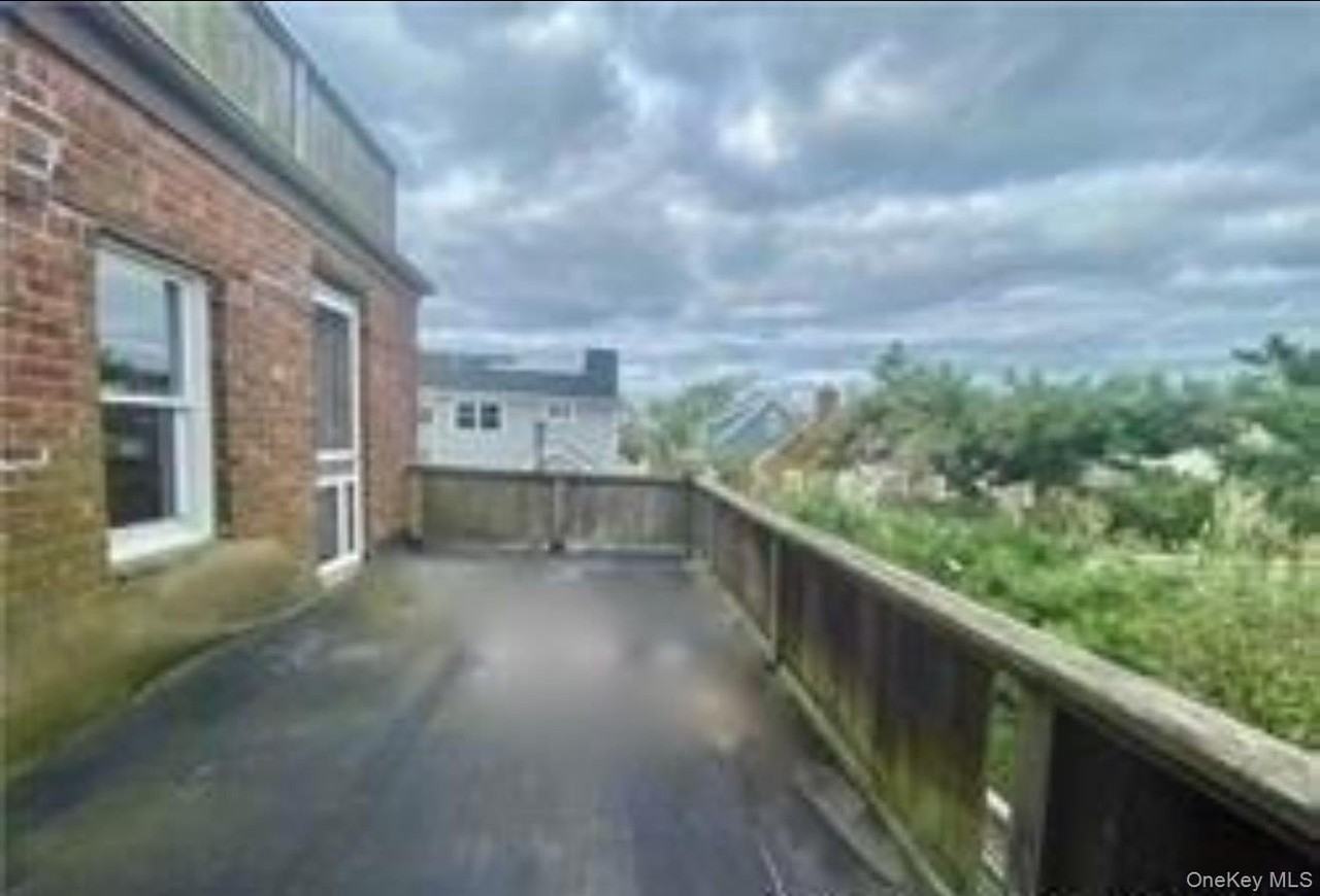 801 E Broadway Apt C #C - Photo 2 of 5