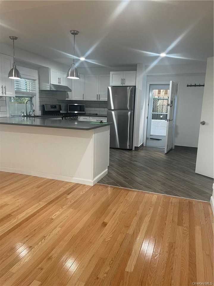 175 Forest Ave - Photo 4 of 13