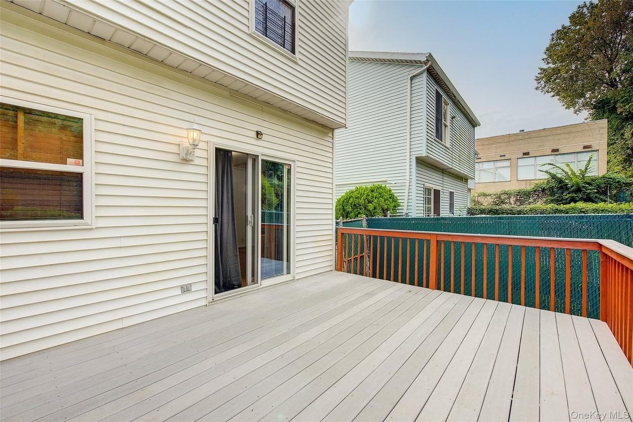 41 Beechwood Avenue unit: House - Photo 5 of 42