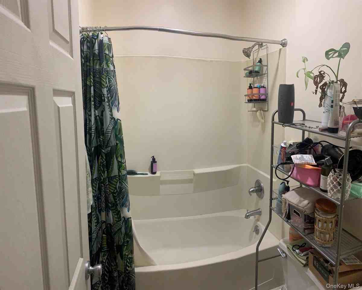 21 W Main St Apt B #B - Photo 7 of 7