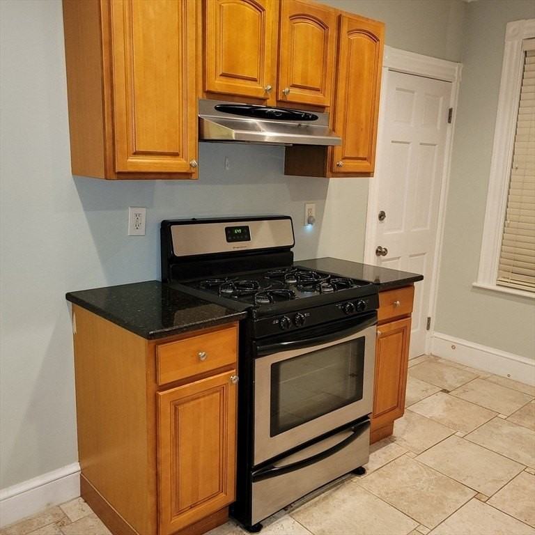 38 Rosemont St Apt 2 #2 - Photo 7 of 13