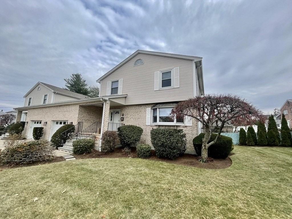 196 Linwood Ave Unit 196 #196 - Photo 3 of 37