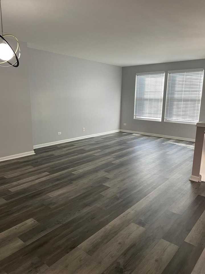 416 Conservatory Ln - Photo 4 of 28