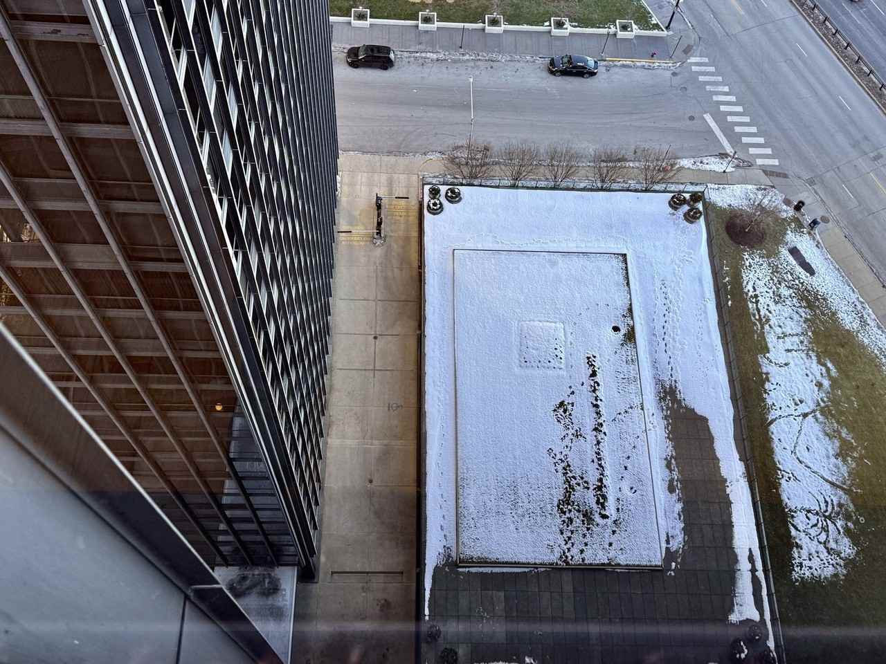 900 N Lake Shore Dr Apt 2405 #2405 - Photo 4 of 49