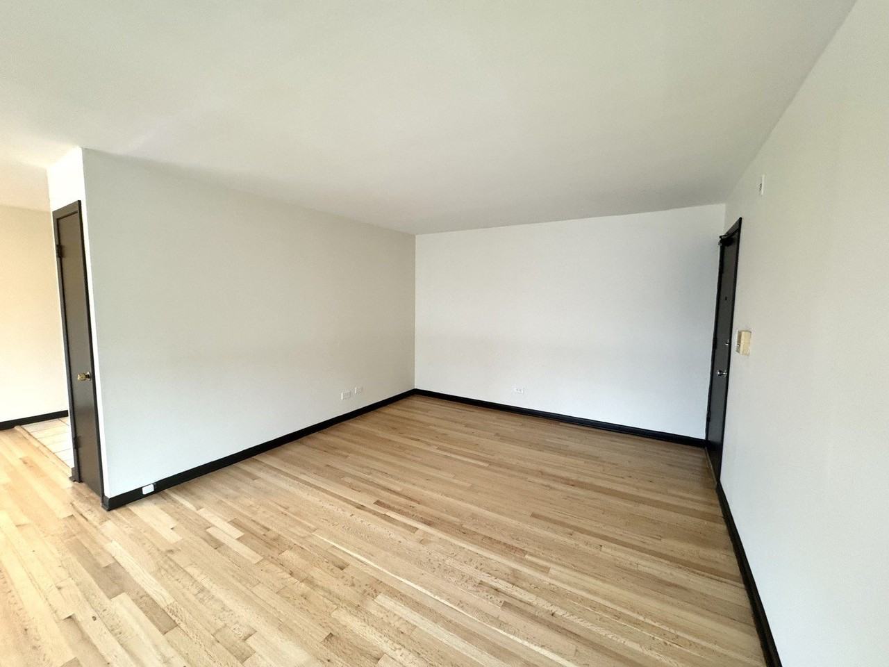 424 Elgin Ave #8 - Photo 3 of 21