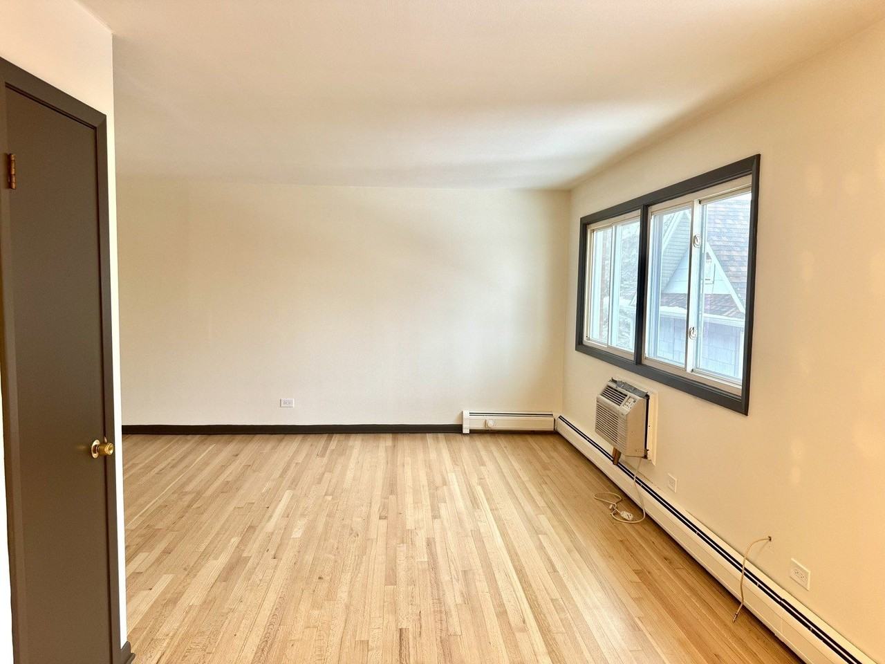 424 Elgin Ave #8 - Photo 7 of 21