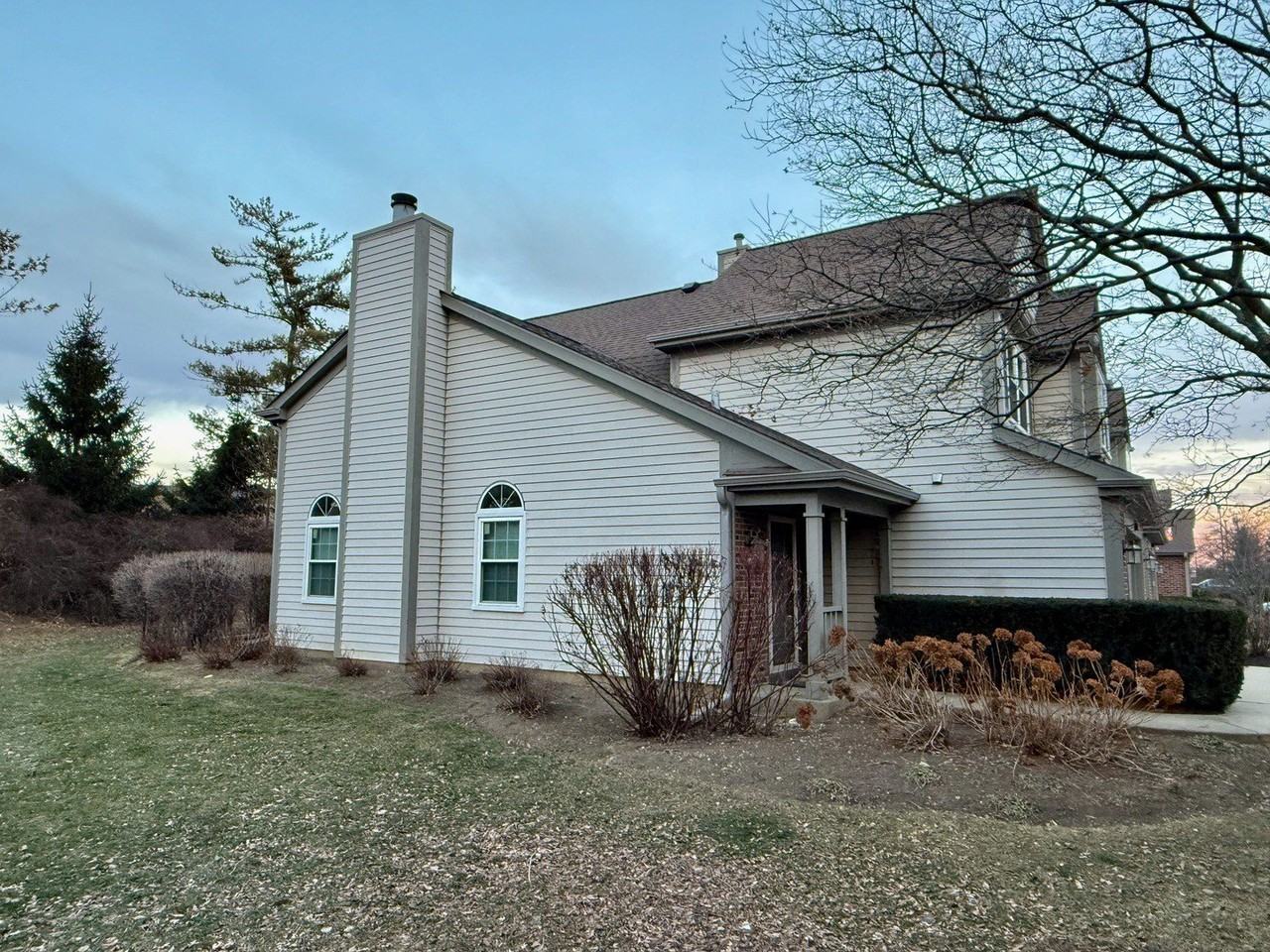 384 Bentley Pl - Photo 3 of 3