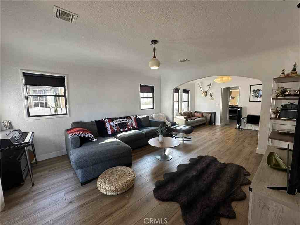 206 W Mountain View Ave - Photo 6 of 33