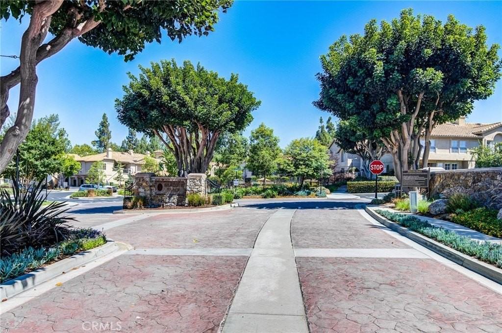 69 Waxwing Ln - Photo 2 of 50