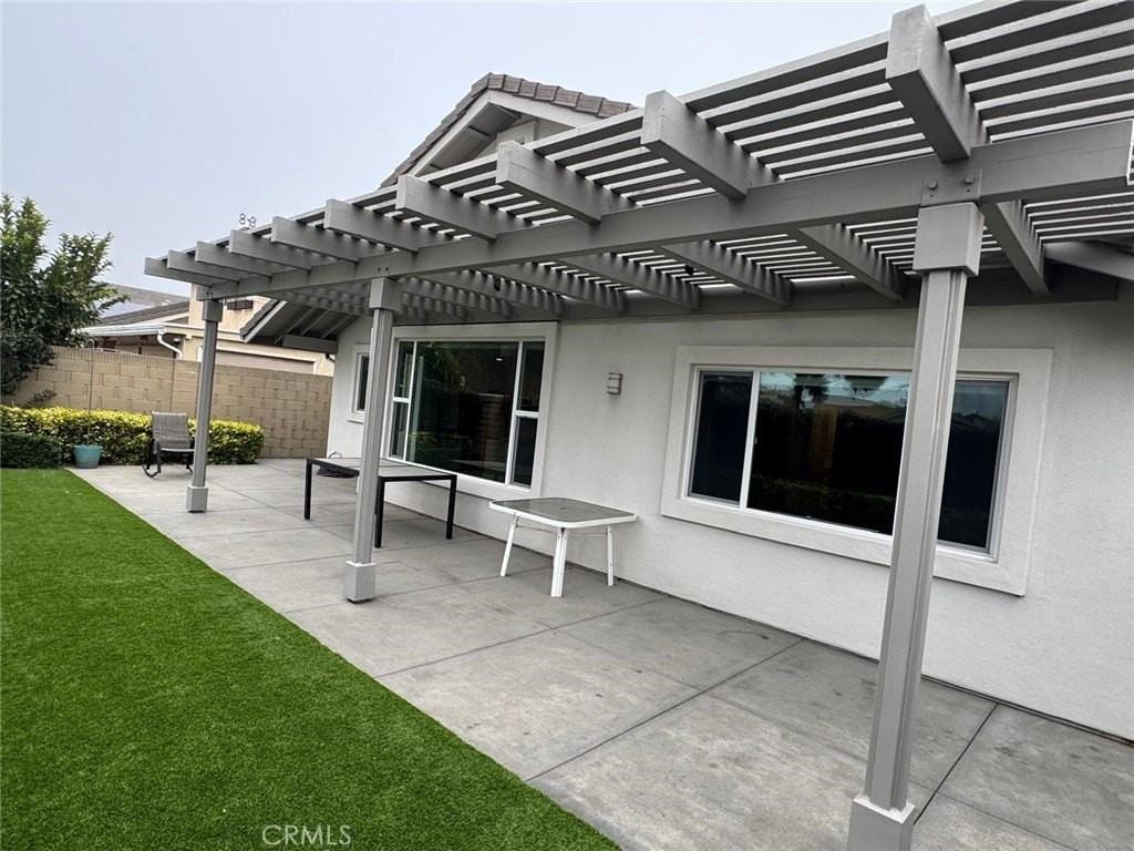 18211 Devonwood Cir - Photo 4 of 37