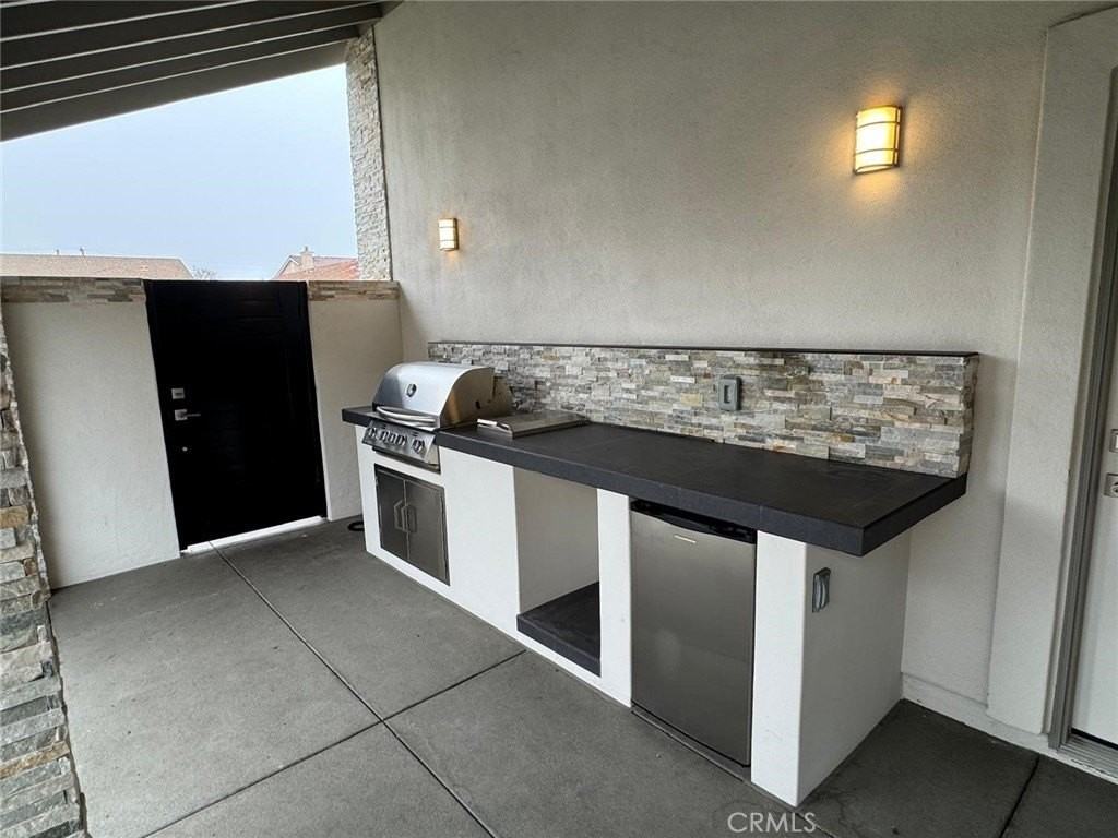 18211 Devonwood Cir - Photo 5 of 37