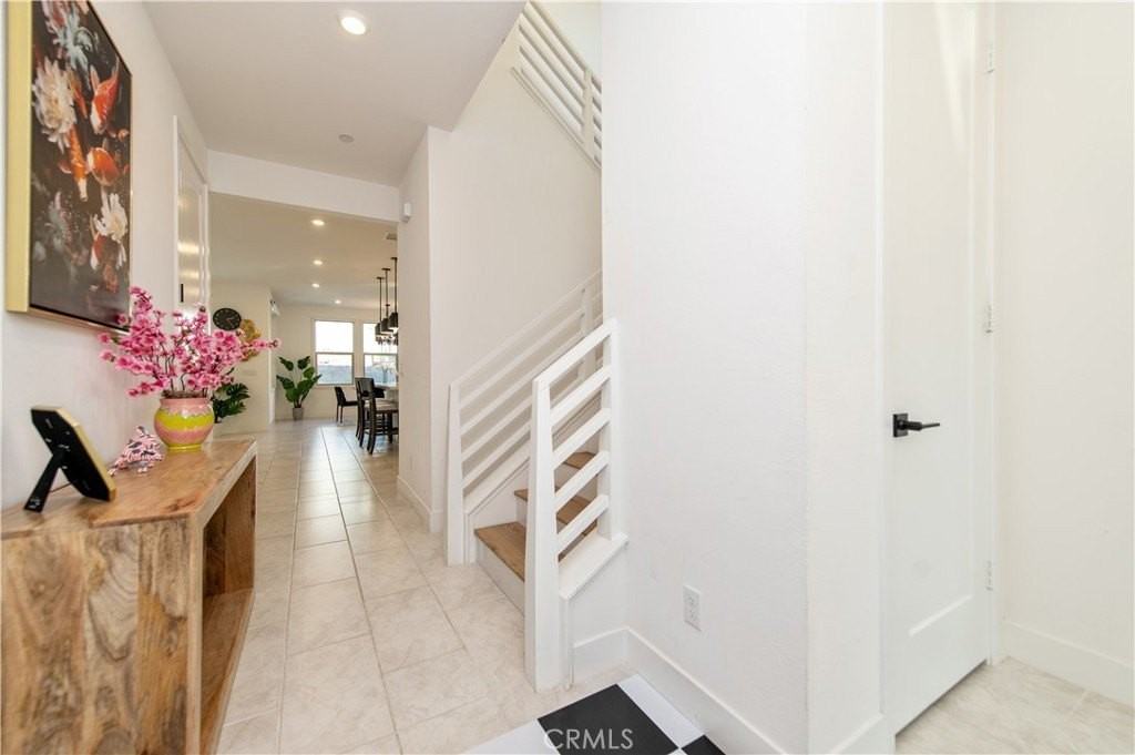 295 Autumn Way - Photo 2 of 50