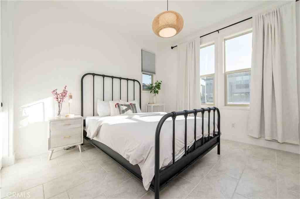 295 Autumn Way - Photo 5 of 50