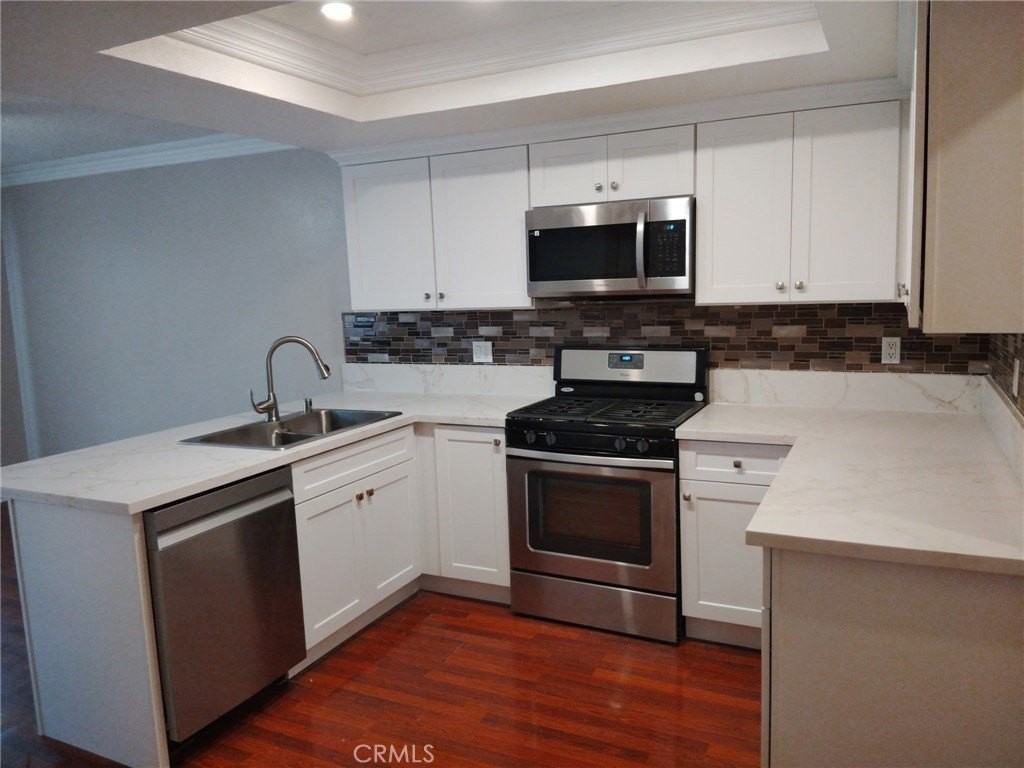 44535 La Paz Rd #D - Photo 3 of 10