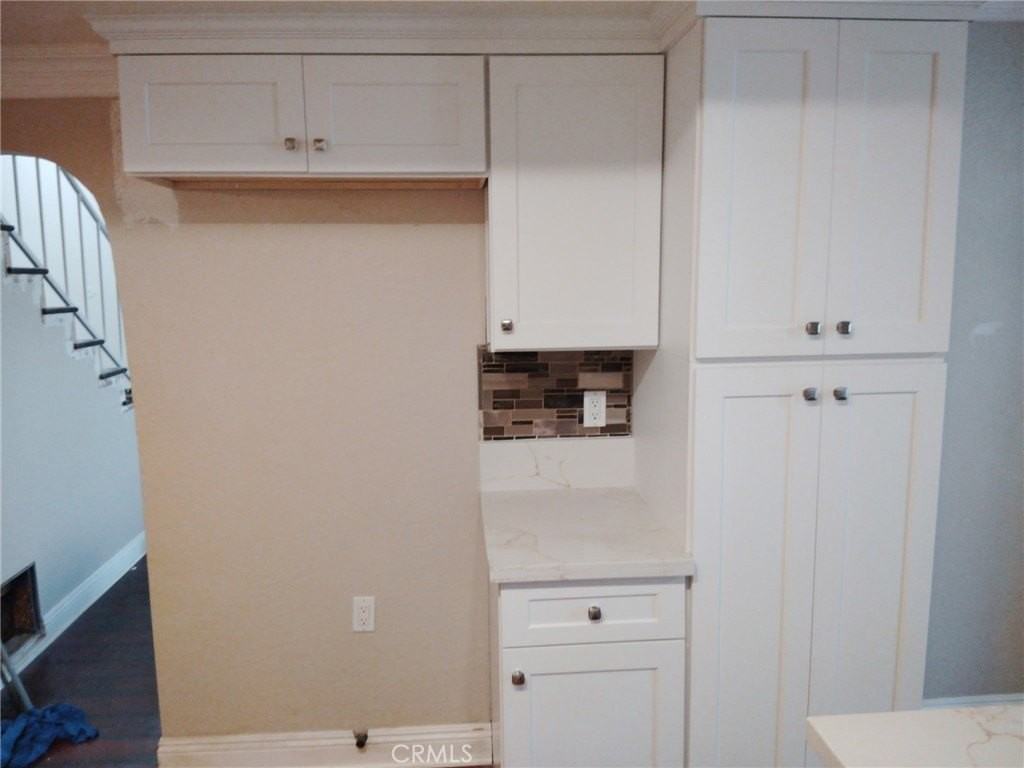 44535 La Paz Rd #D - Photo 4 of 10