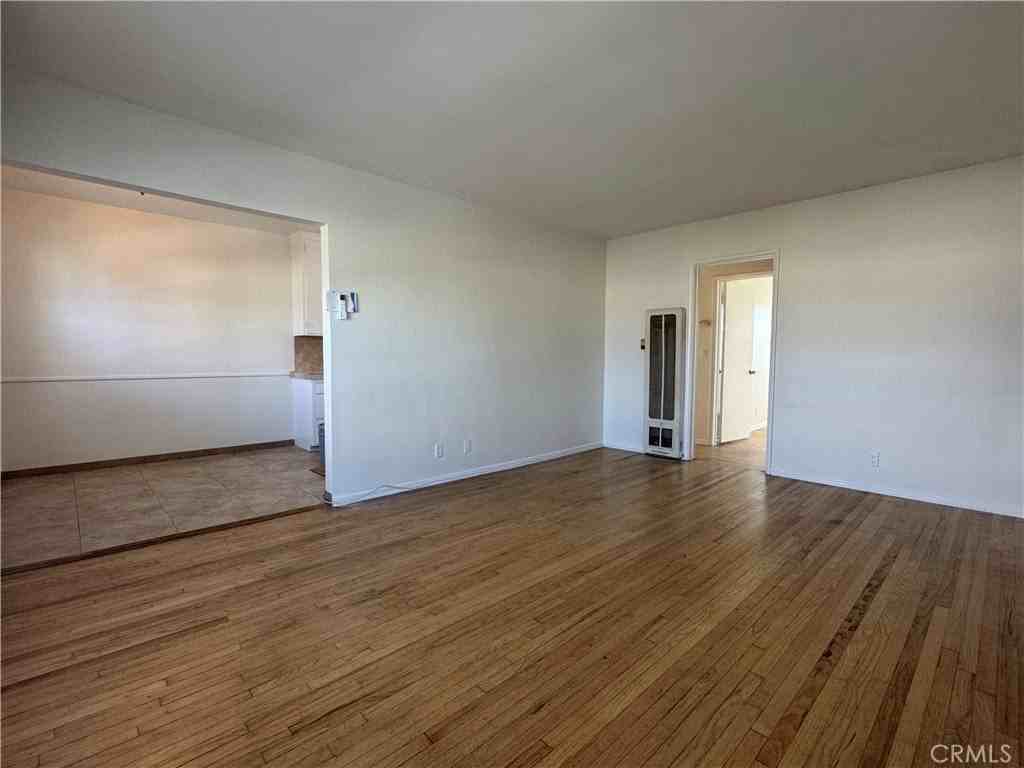 15234 Rayen St #F - Photo 4 of 21