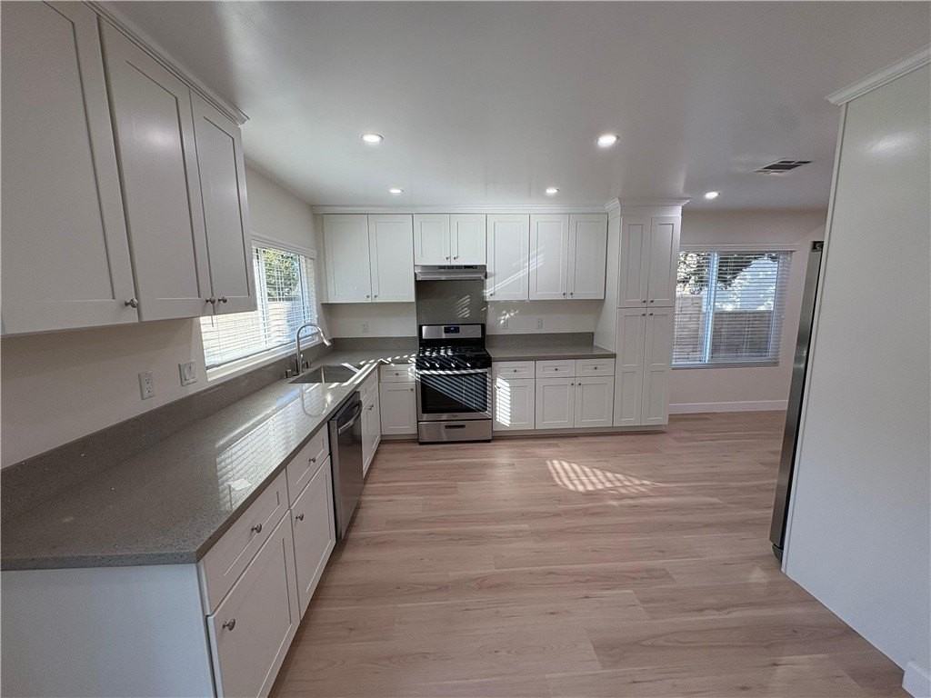 23260 Forest Canyon Dr - Photo 5 of 19