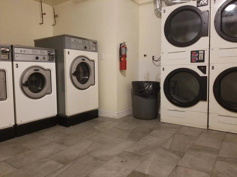 480 Concord Ave - Photo 5 of 6