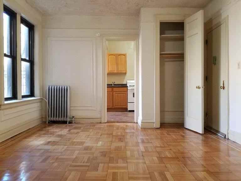 2676 Grand Concourse - Photo 5 of 5