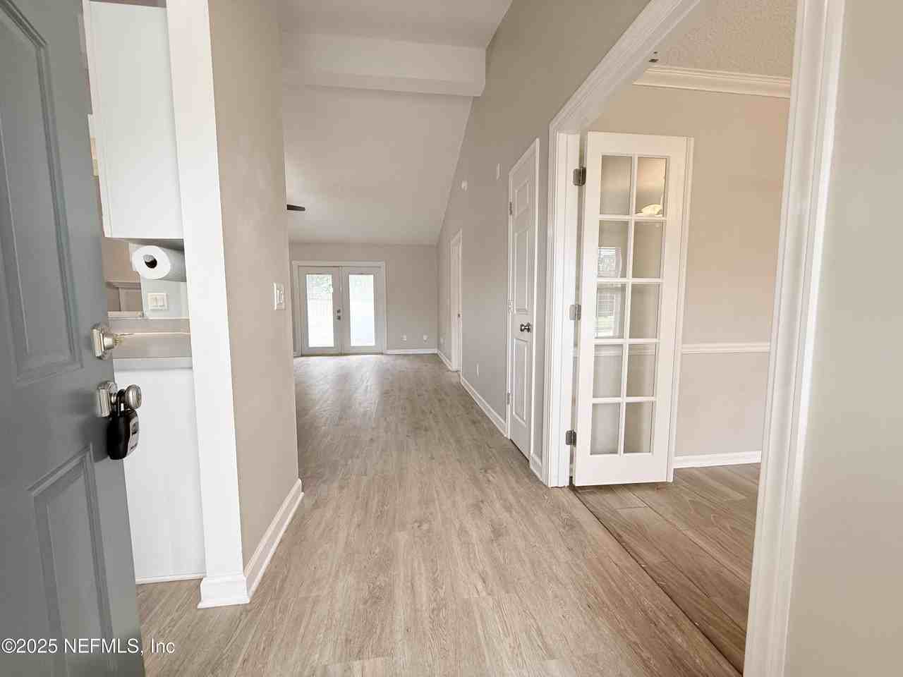 3663 Carol Ann Ln - Photo 3 of 27