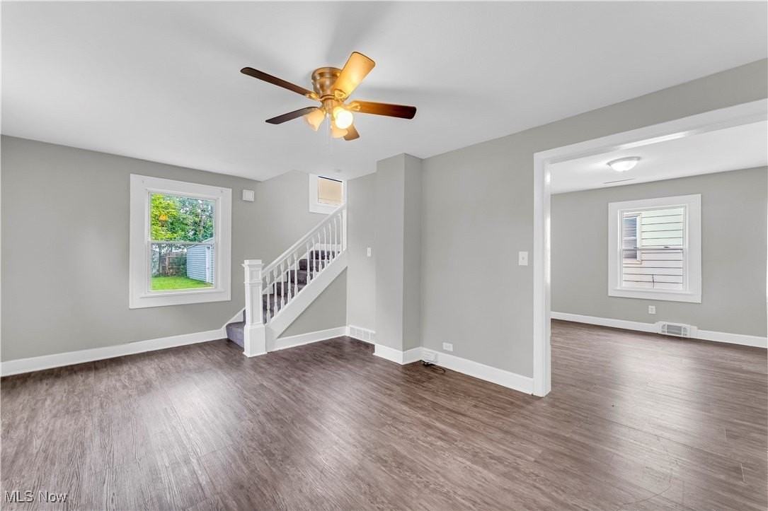 19601 Raymond St - Photo 3 of 21