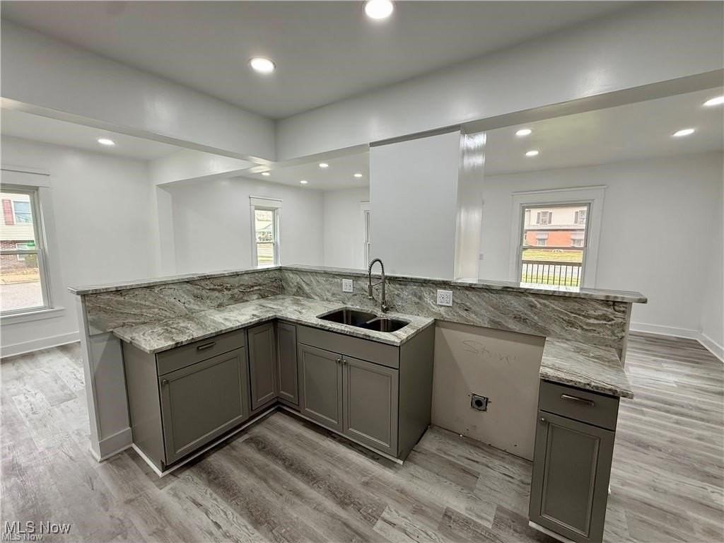 338 N Wooster Ave - Photo 2 of 15