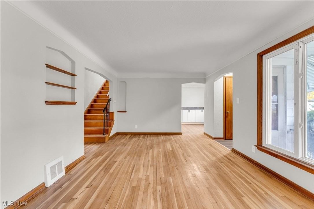 5053 Philip Ave - Photo 3 of 27