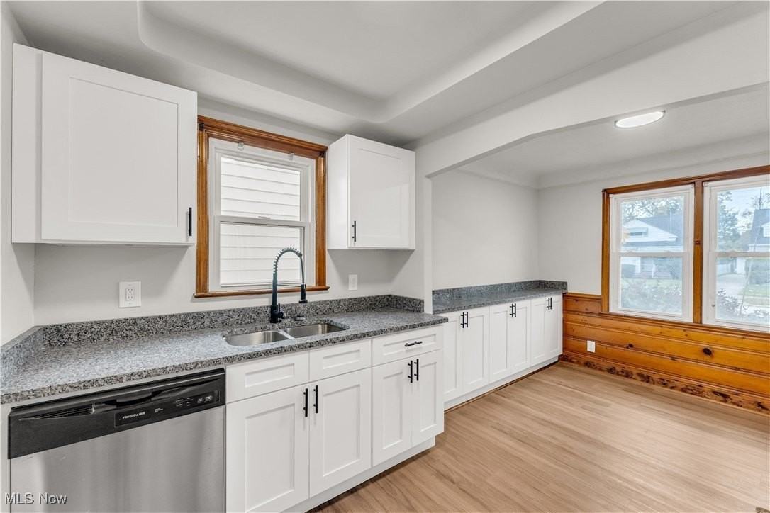 5053 Philip Ave - Photo 6 of 27