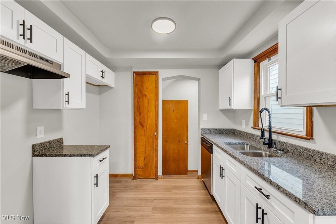 5053 Philip Ave - Photo 7 of 27