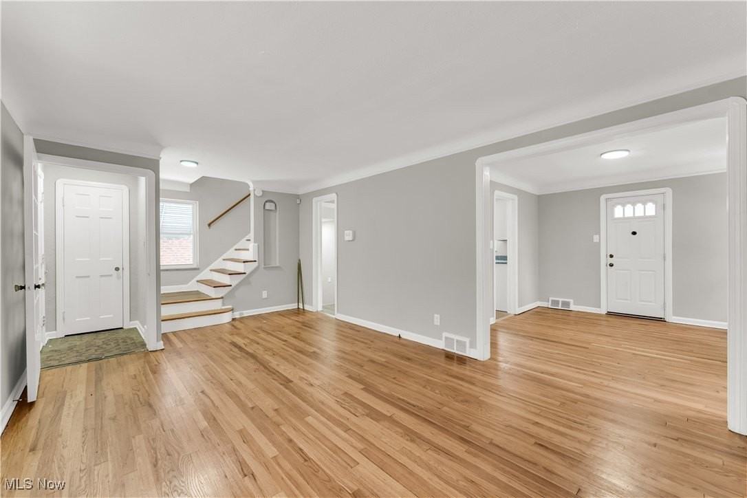 17416 Throckley Ave - Photo 4 of 27